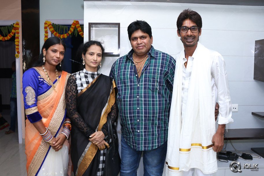 Celebrities-at-Dhanraj-House-Warming-Function